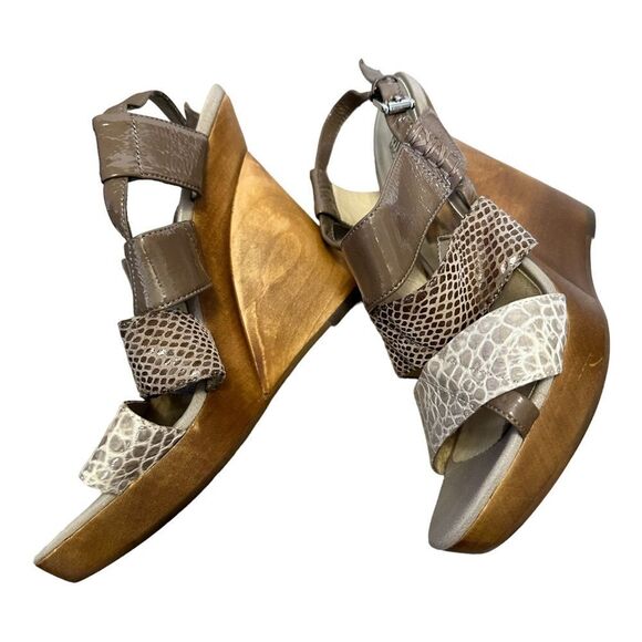 Michael Kors genuine leather strappy wedge size 7 snakeskin crocodile pa… - Picture 1 of 7